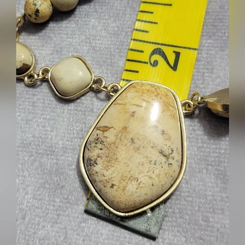 Picture‎ Jasper Earrings and Pendant Necklace